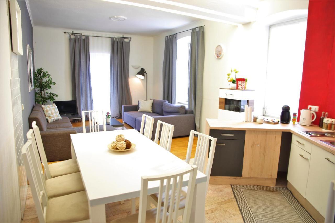 Spacious Apartment In The Heart Of 인스브루크 외부 사진